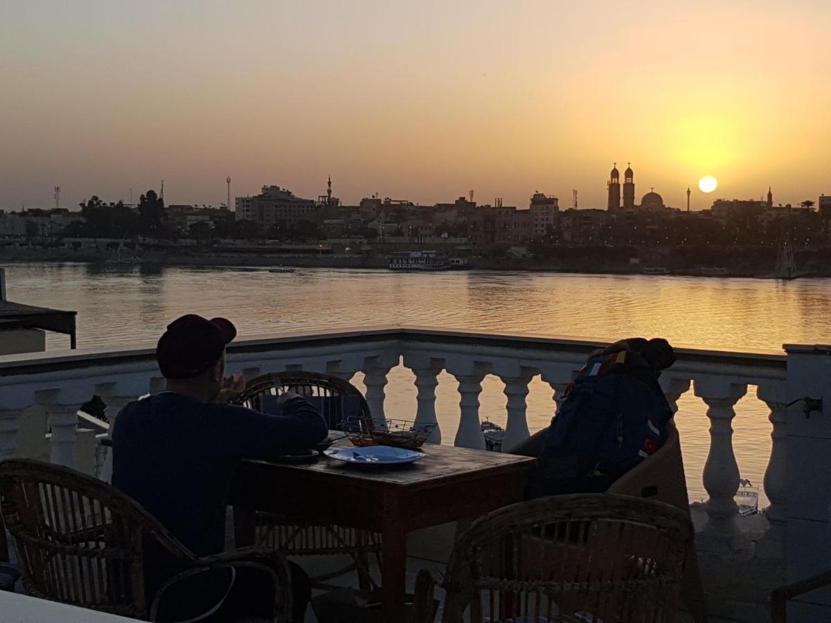 Nile Sunrise Flats Apartment Луксор Екстериор снимка
