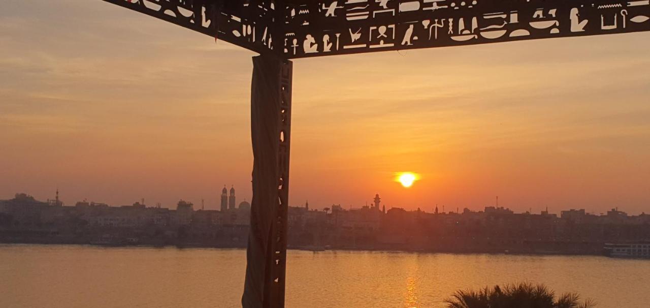 Nile Sunrise Flats Apartment Луксор Екстериор снимка