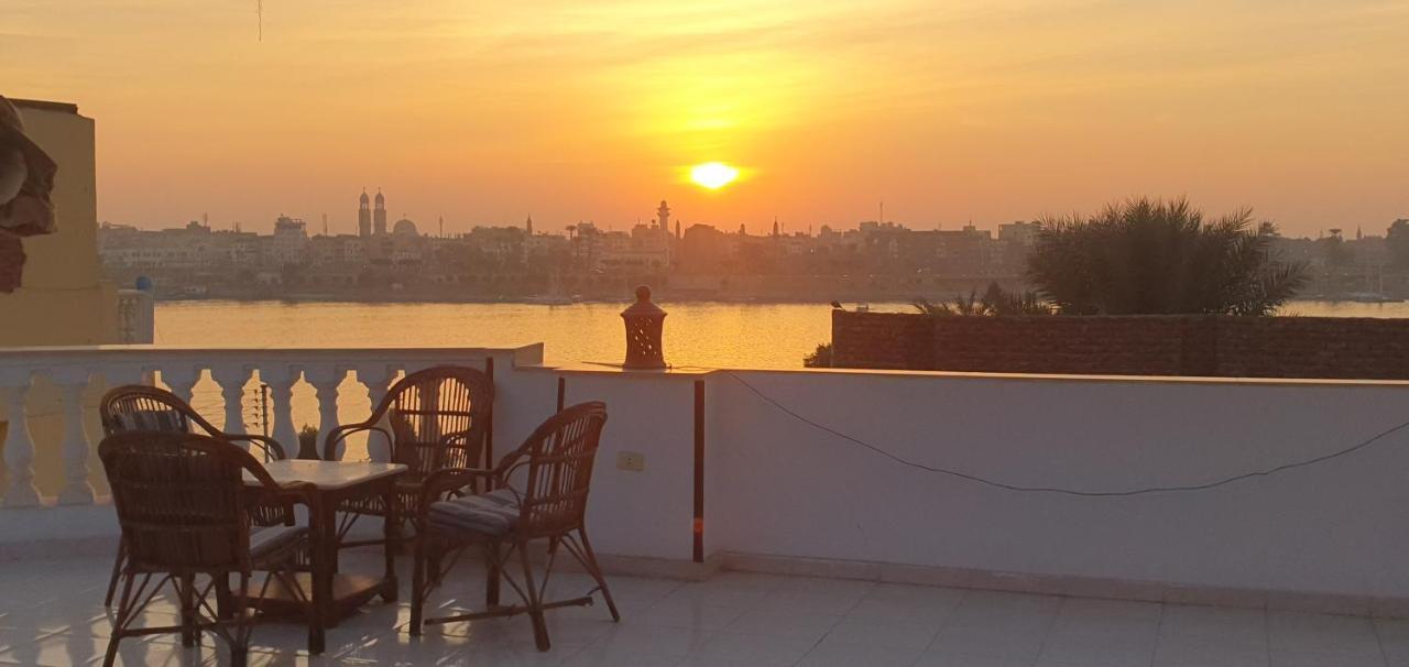 Nile Sunrise Flats Apartment Луксор Екстериор снимка