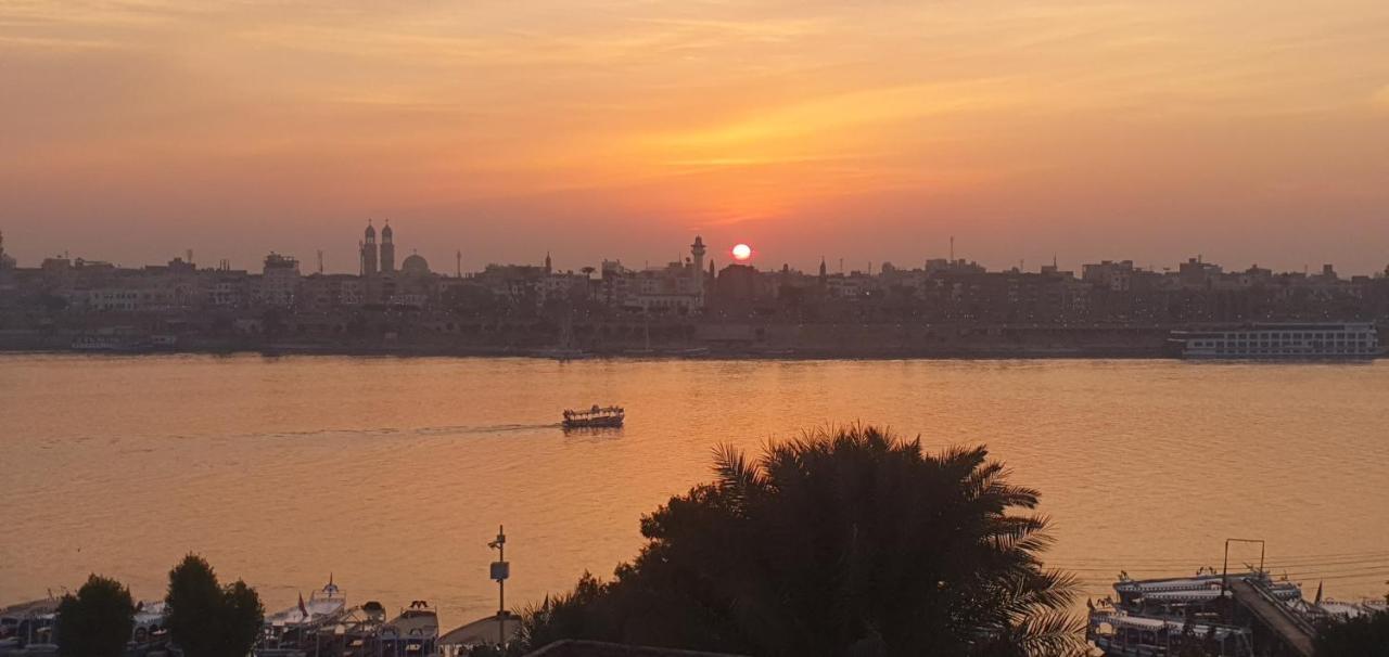 Nile Sunrise Flats Apartment Луксор Екстериор снимка